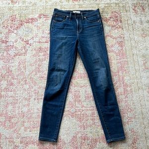 🩷2/$25 Madewell Women's Skinny Jeans in Dark Blue